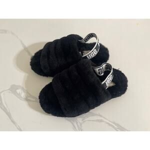 UGG Fluff Yeah Slide Black (Kids) Size 1